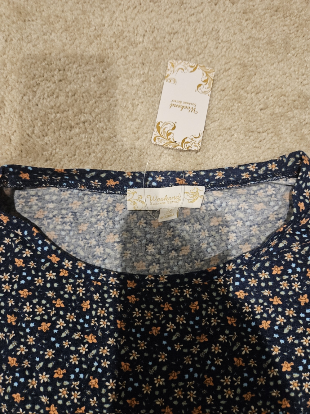 Weekend 2X  Navy Floral Crewneck Top - Picture 2 of 6